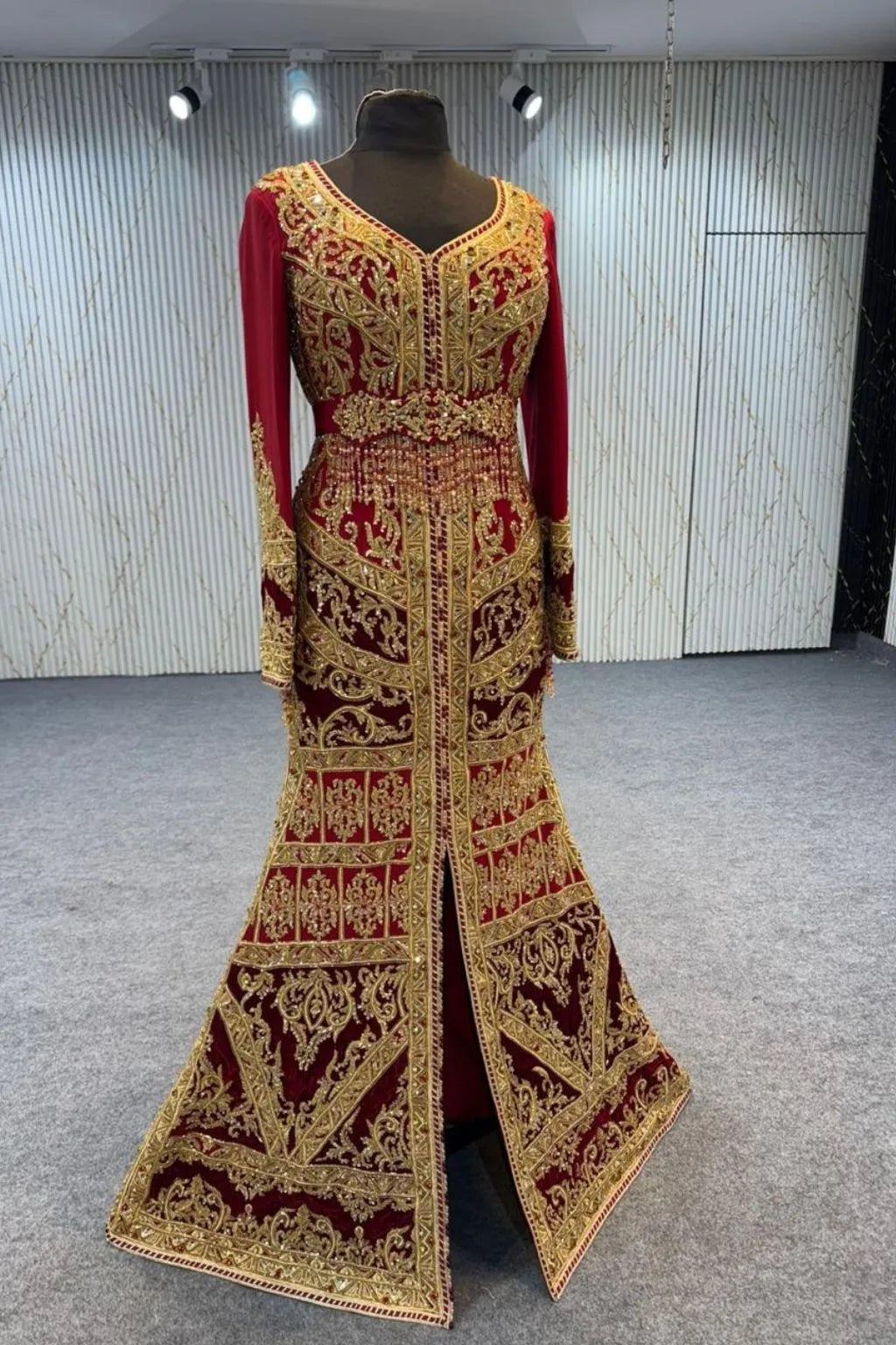 The Crimson Queen – Luxury Red Algerian Mermaid Gown with Royal Cape | Robedumarie