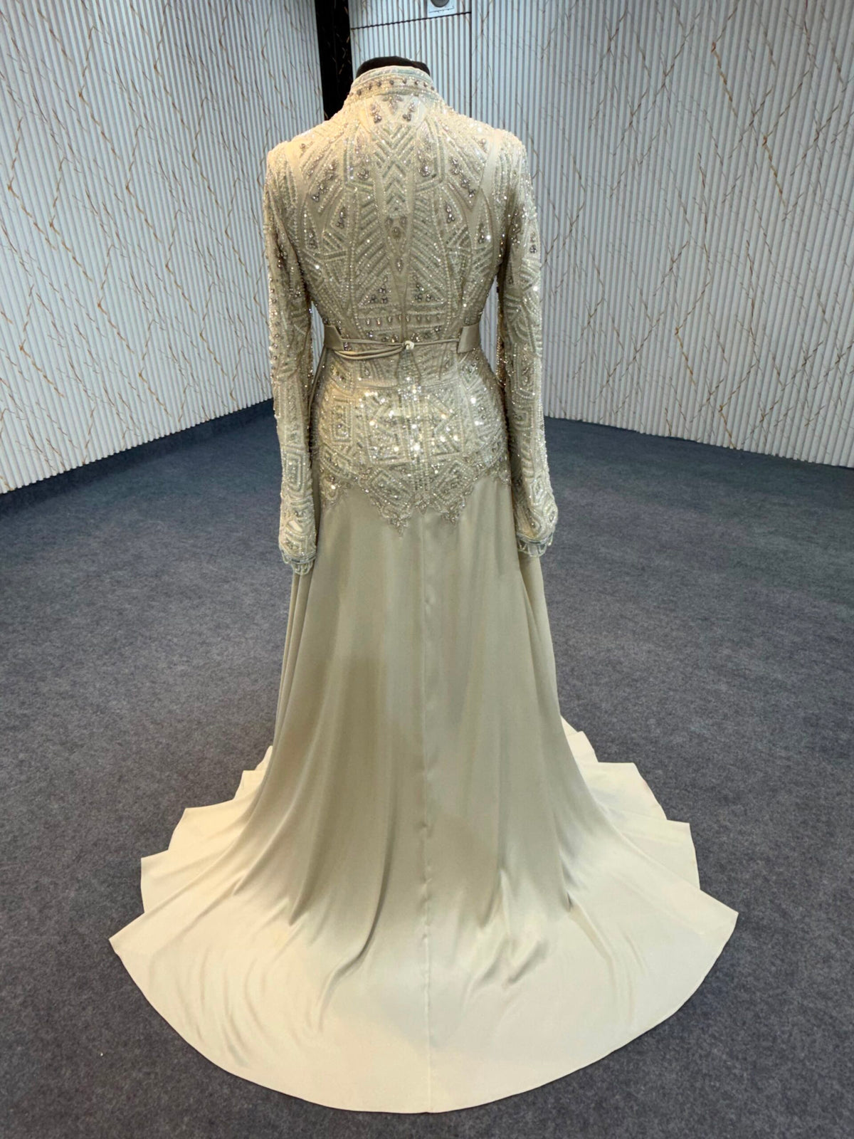LUXURY COUTURE-MRAA9217