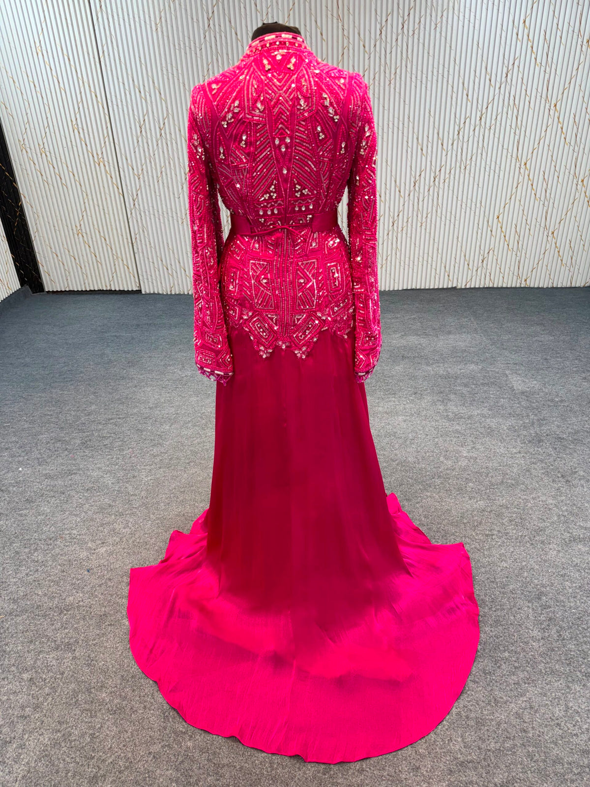 LUXURY COUTURE-MRAA9217