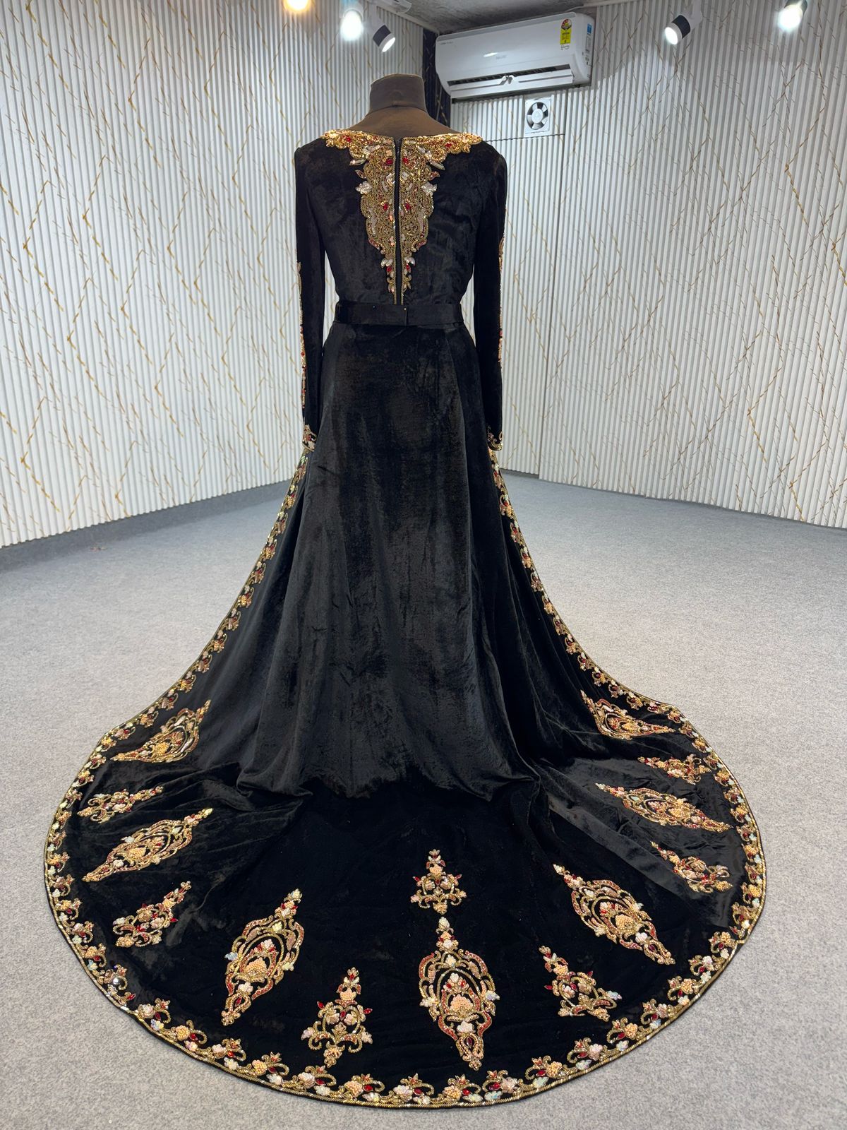 MRAF854 KARAKOU