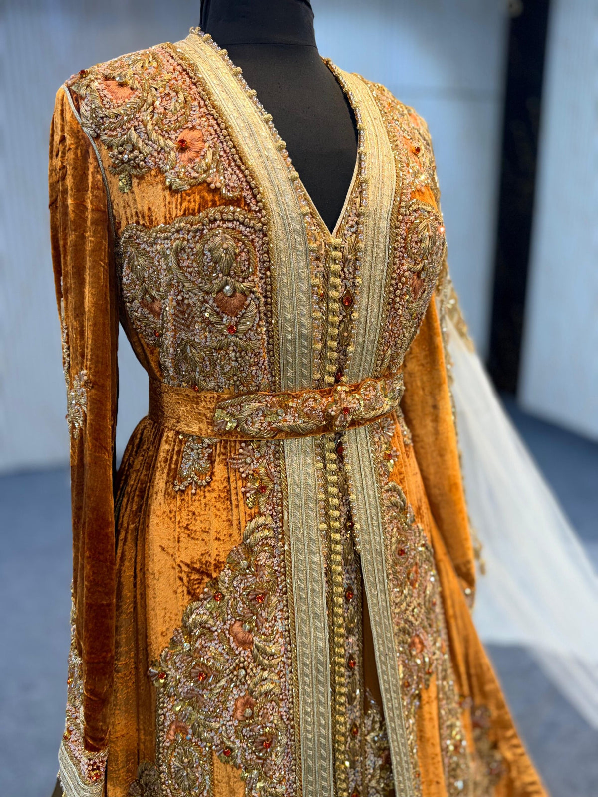 TAA10043 EXCLUSIVE BRIDAL TAQLIDI