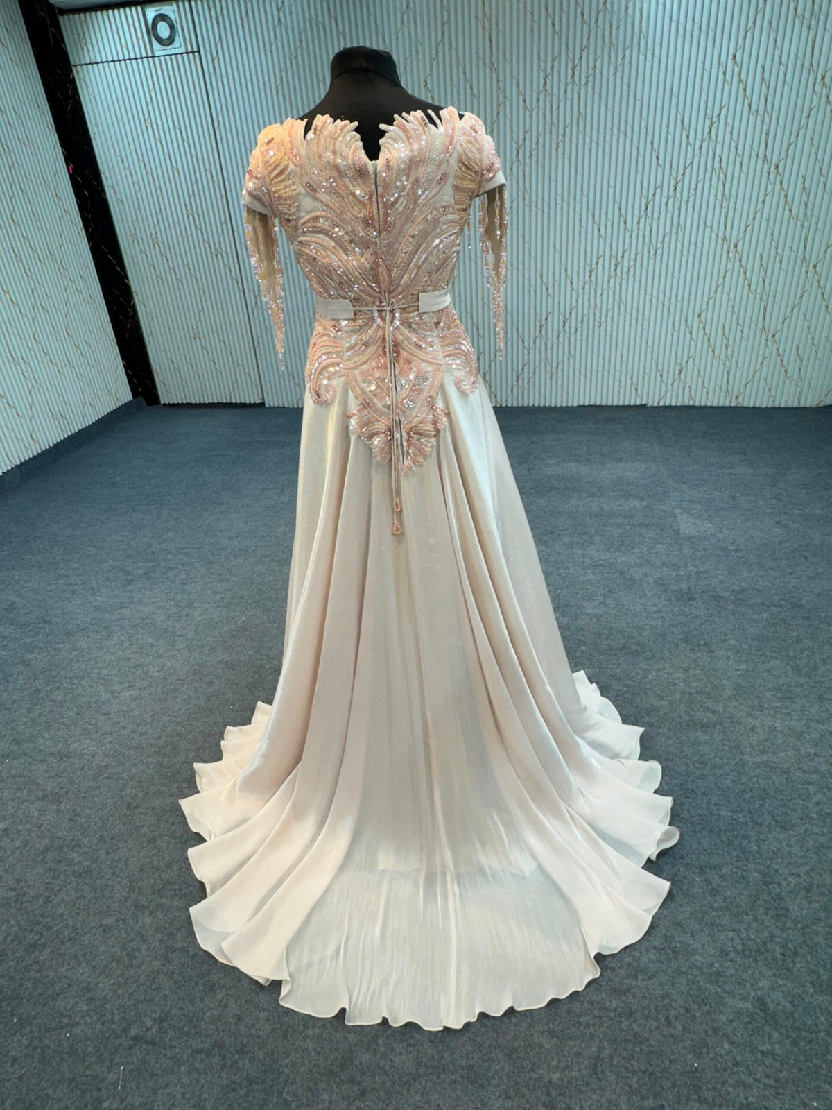 LUXURY COUTURE-MRAA9372