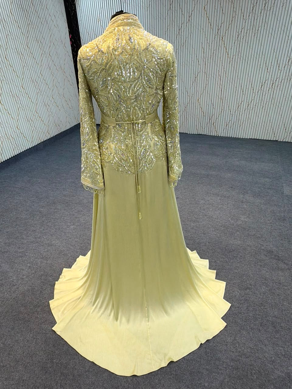 LUXURY COUTURE-MRAA9215