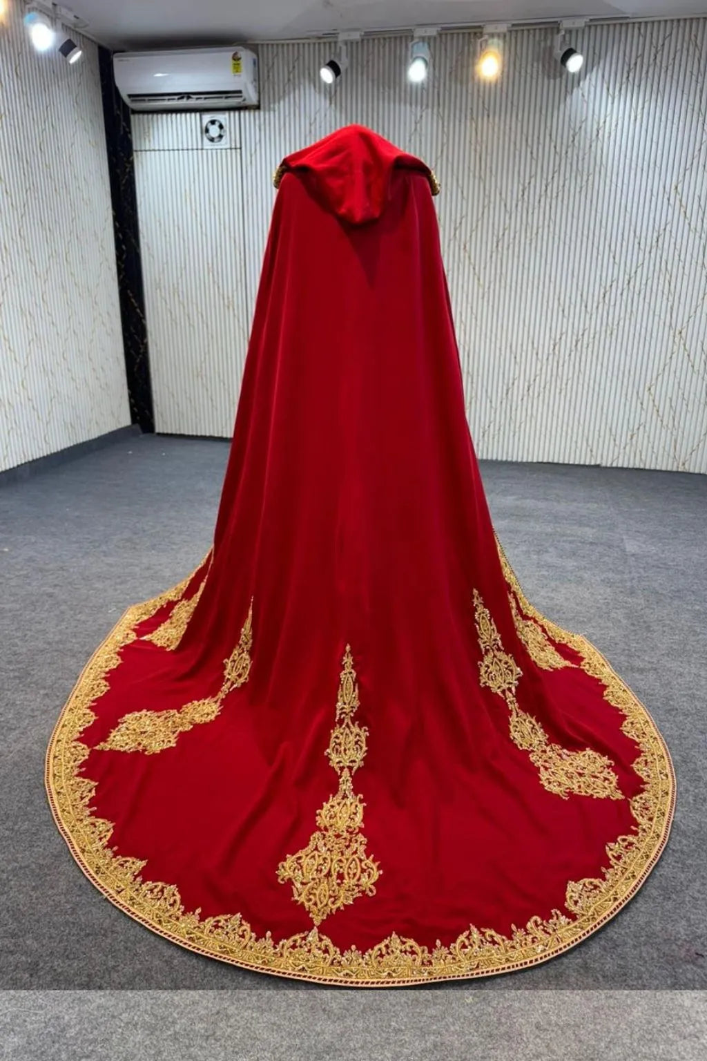 The Crimson Queen – Luxury Red Algerian Mermaid Gown with Royal Cape | Robedumarie
