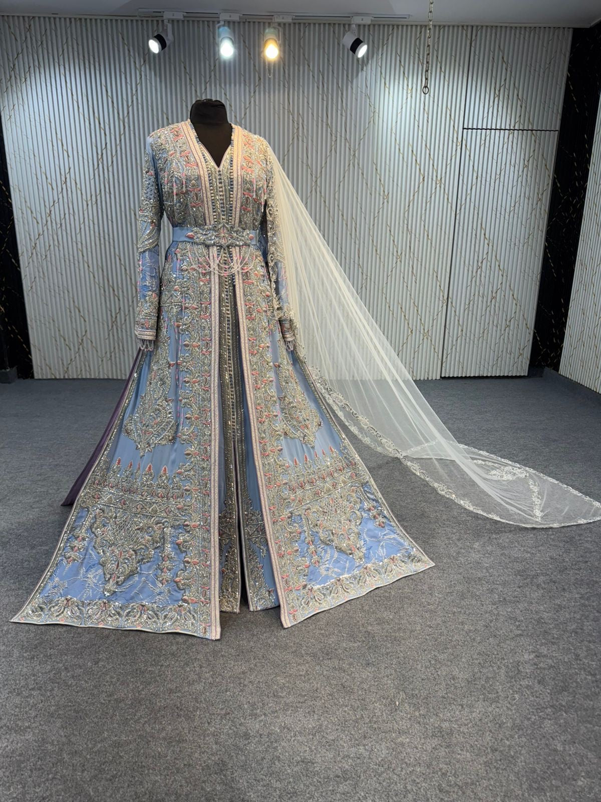 TAAOF10043 EXCLUSIVE BRIDAL TAQLIDI
