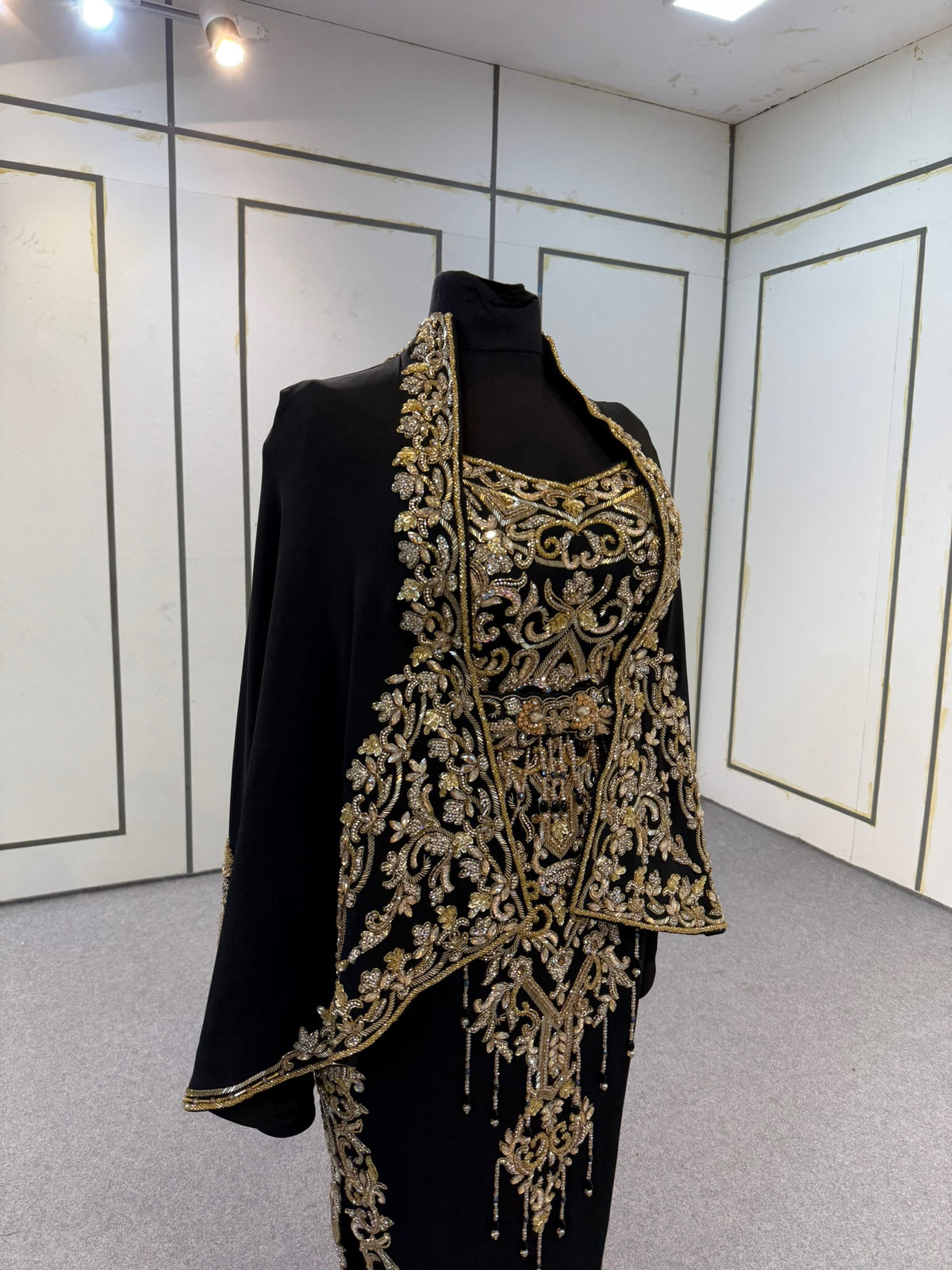 MRAF8476 KARAKOU WITH CAPE