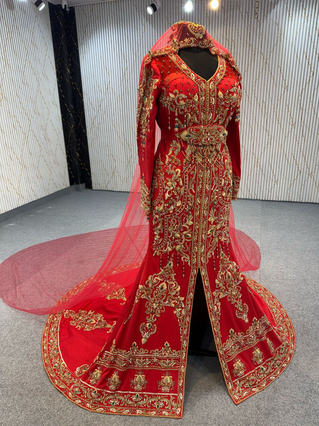 Mraf8821 MERMAID Dress with long veil