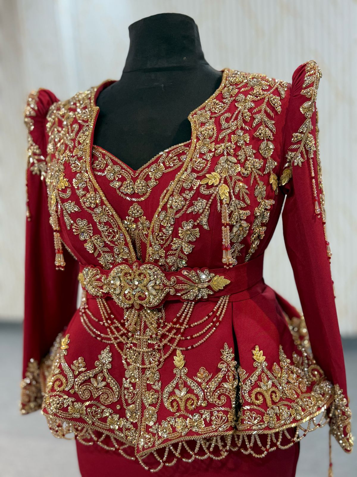 Mraf8823 Karakou with cape