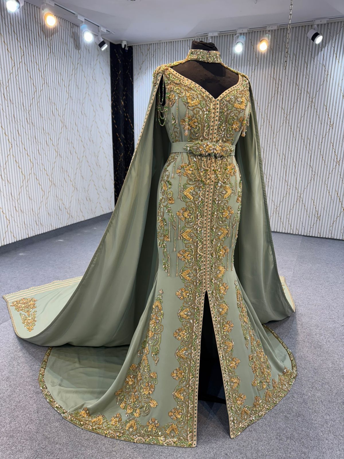 MRAF8854 Bridal Mermaid with Removable Cape