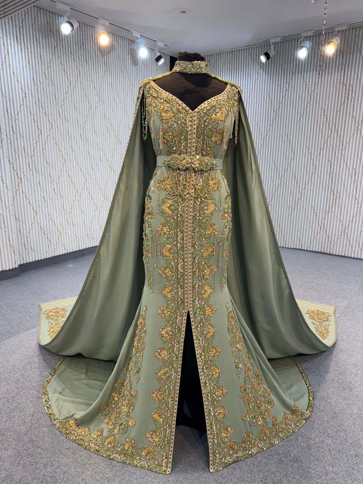 MRAF8854 Bridal Mermaid with Removable Cape
