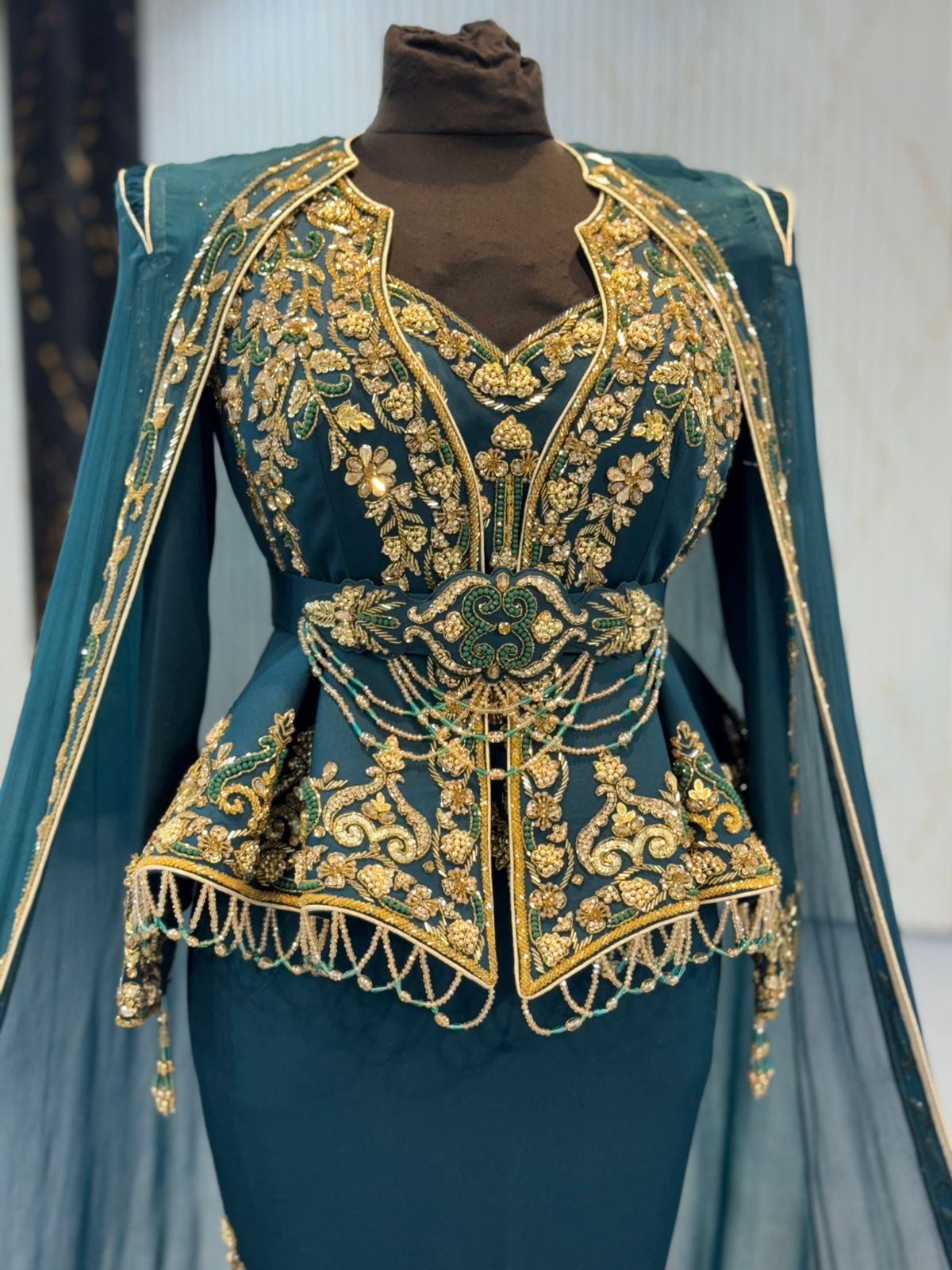 MRSF8856 Karakou with Removable Cape