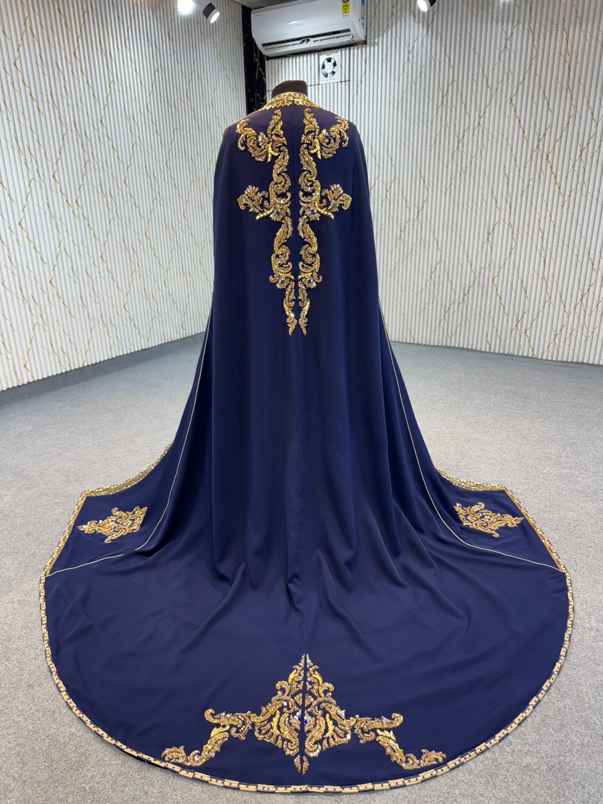 MRAA8863 Takshita with Removable Cape