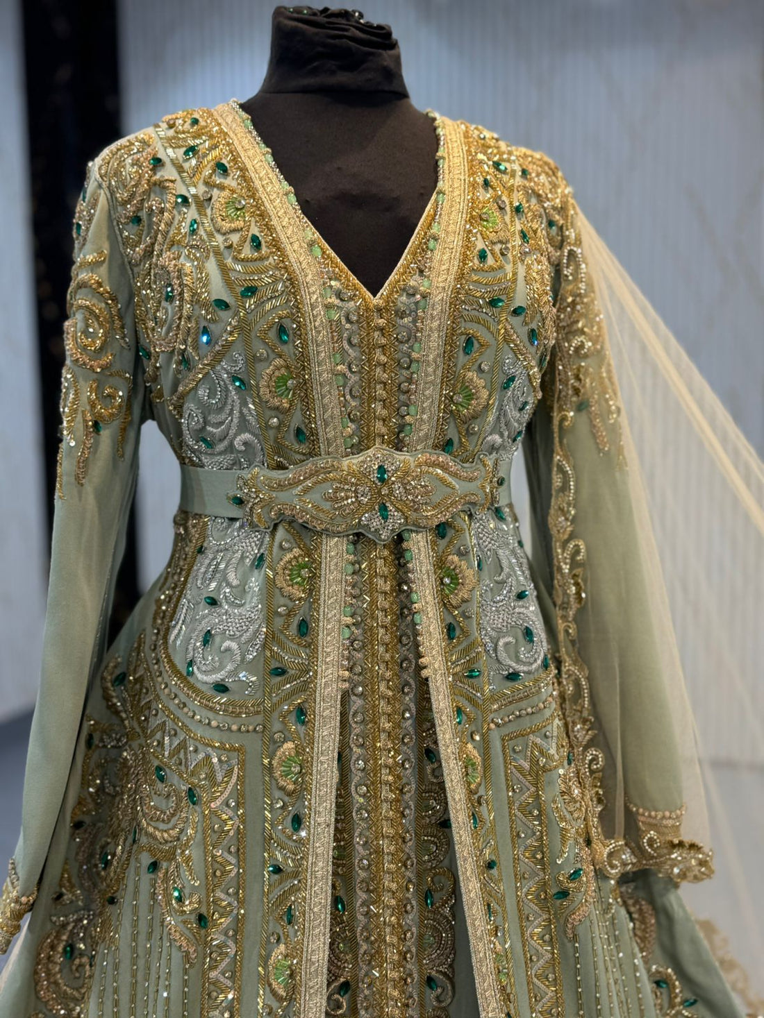 EAA42 Bridal Takshita with Veil SH26