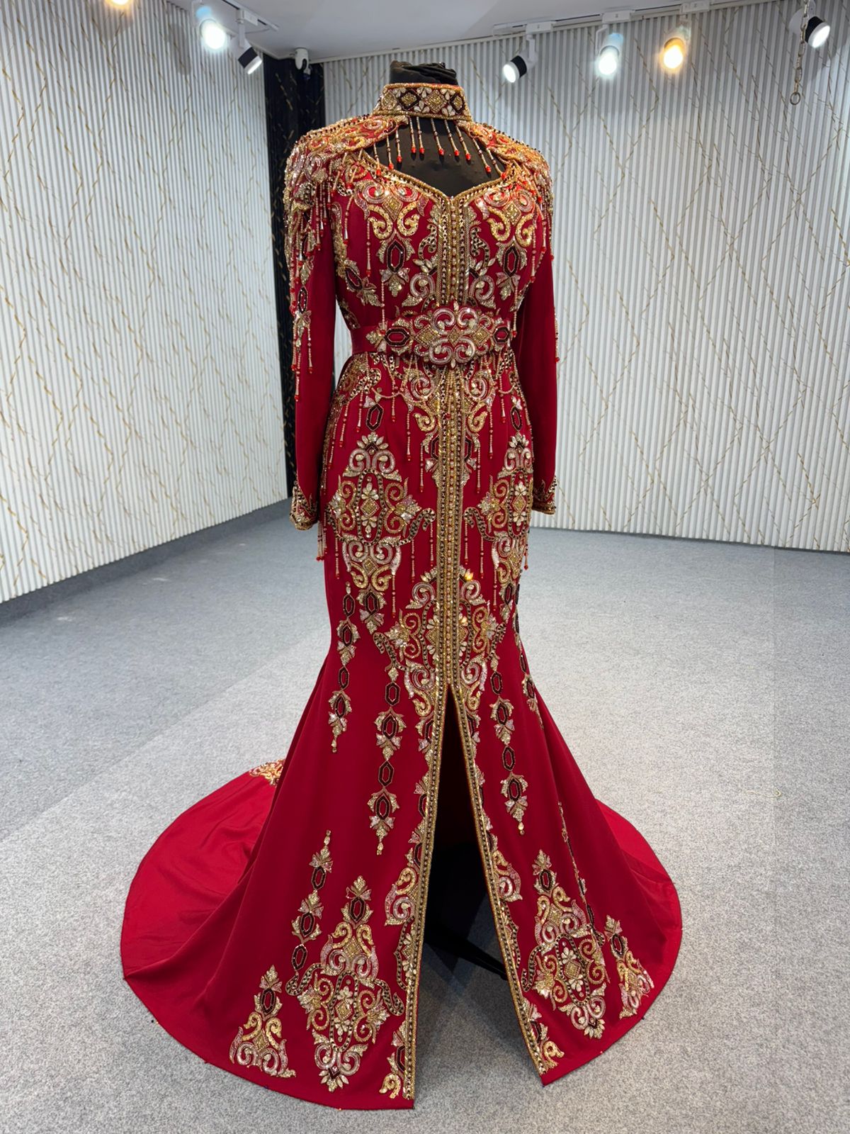 MRAF8874 Mermaid with Removable Collar