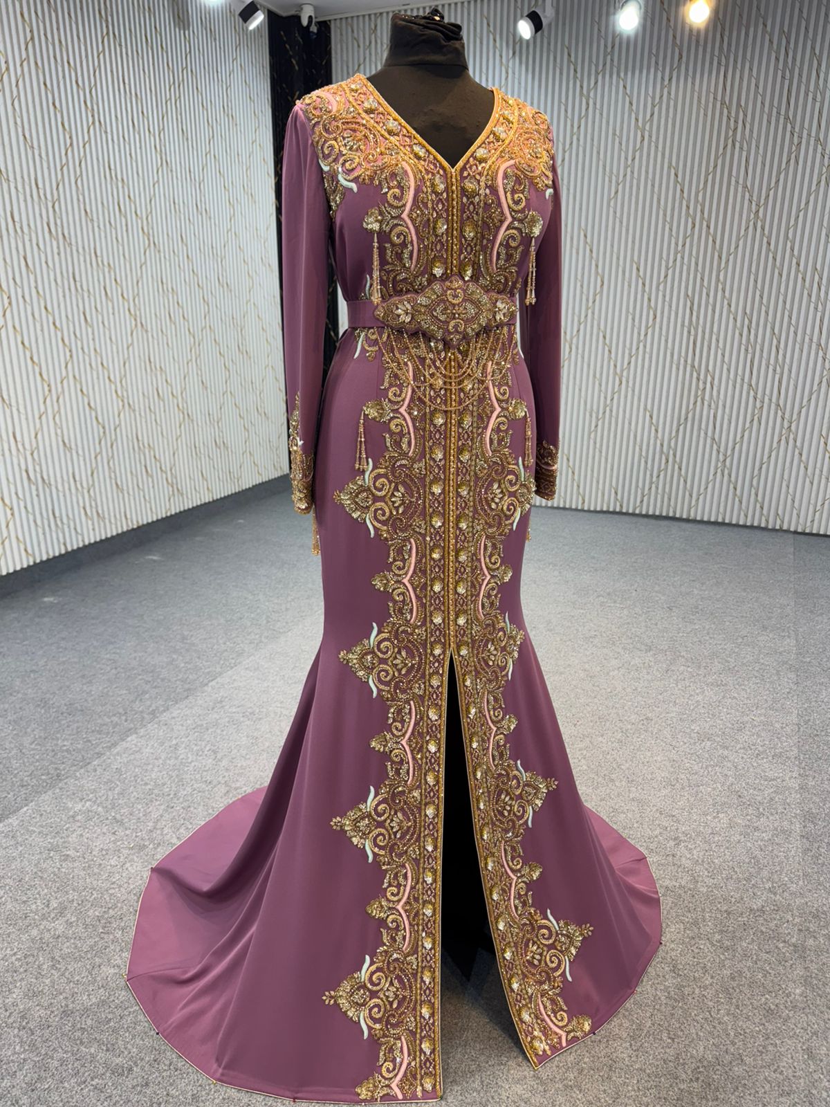 MRAF8875 Mermaid with Removable Collar