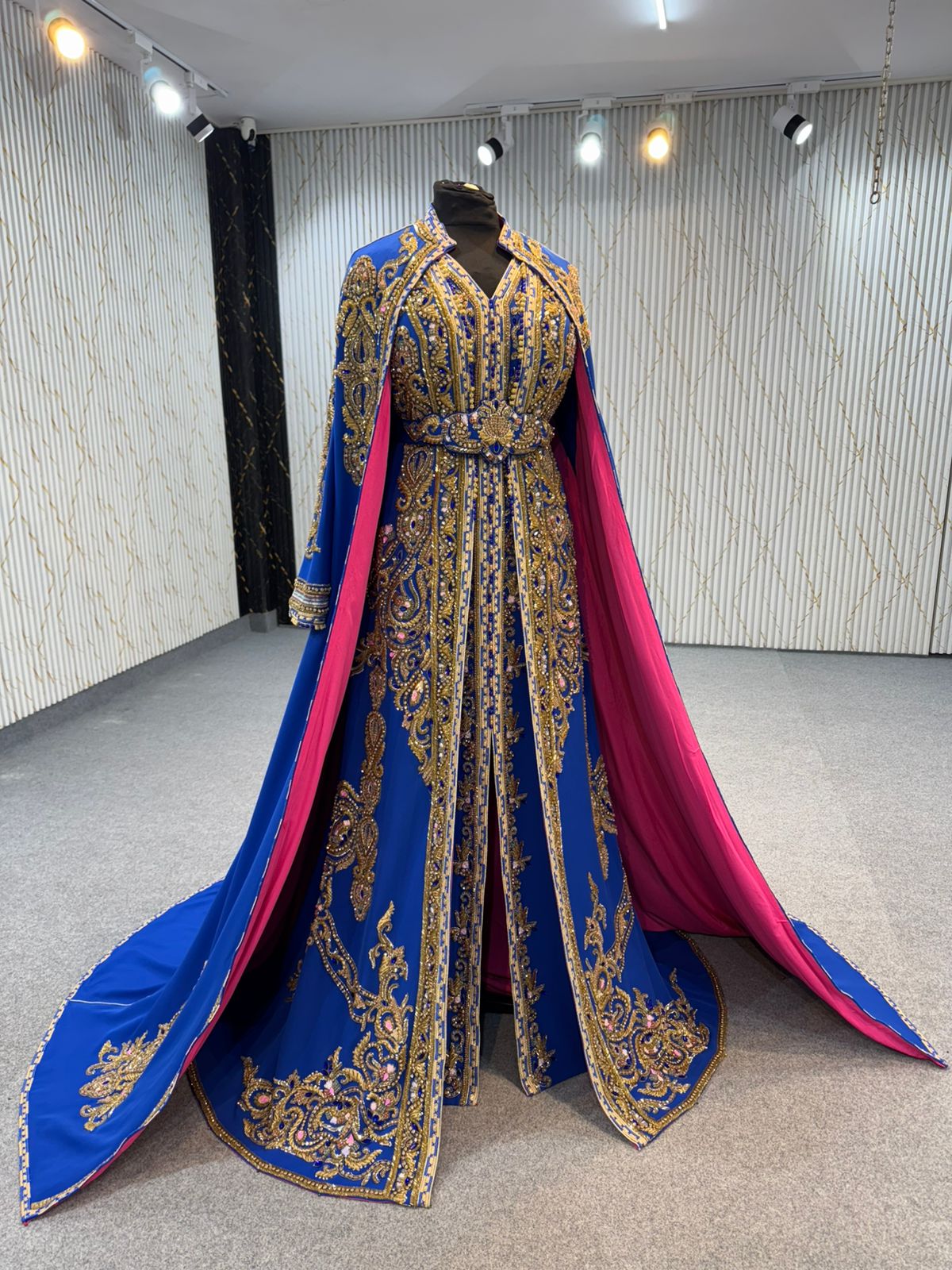 MRAA8880 Takshita with Removable Cape