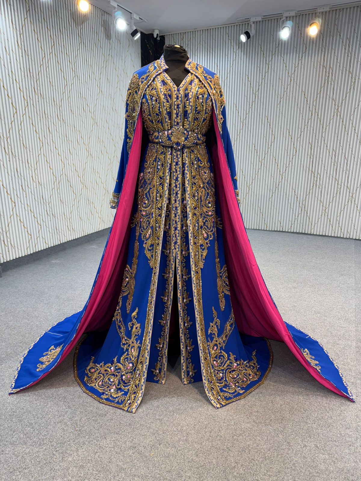 MRAA8880 Takshita with Removable Cape