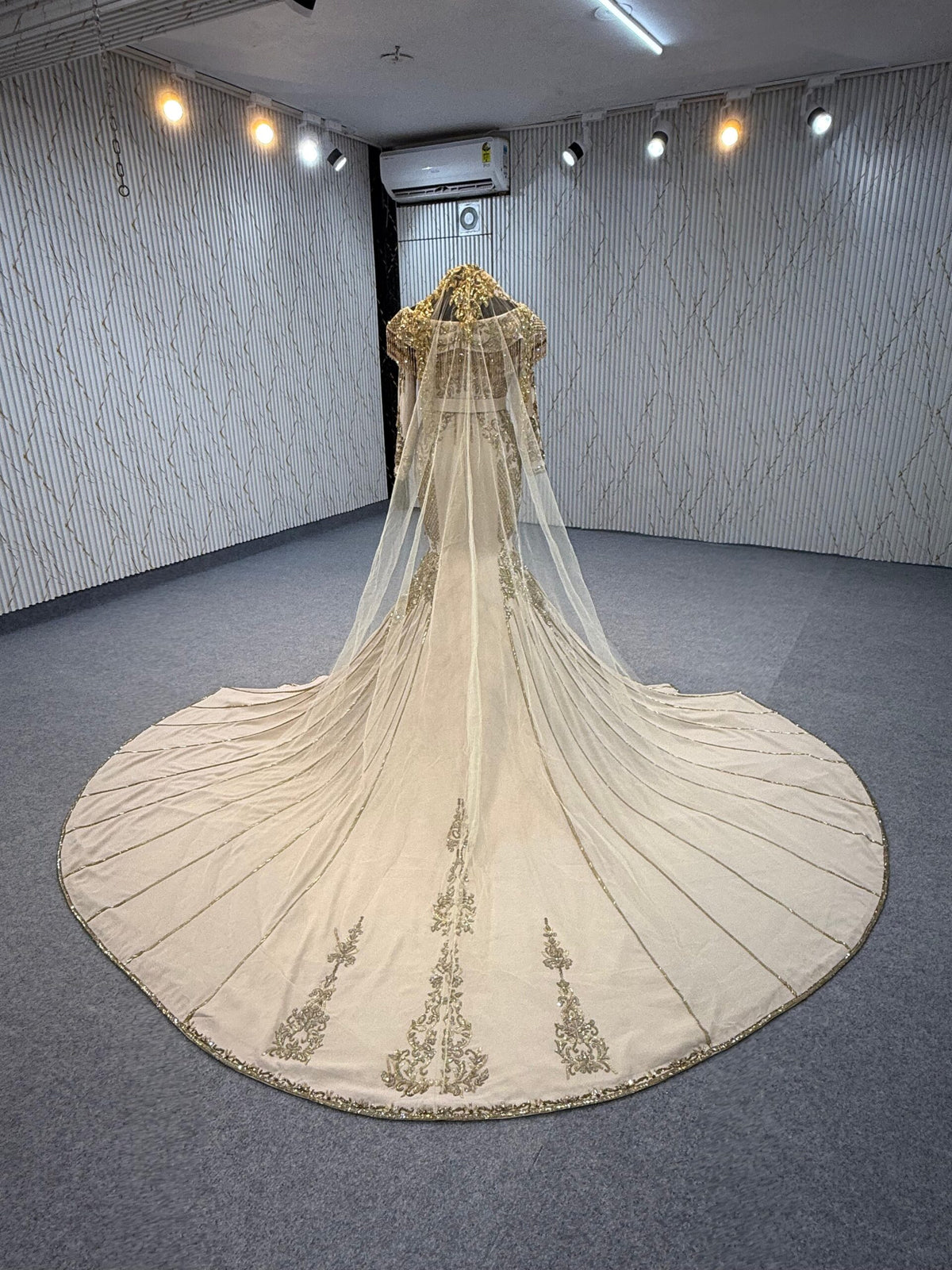 TAOf9675 Exclusive Bridal