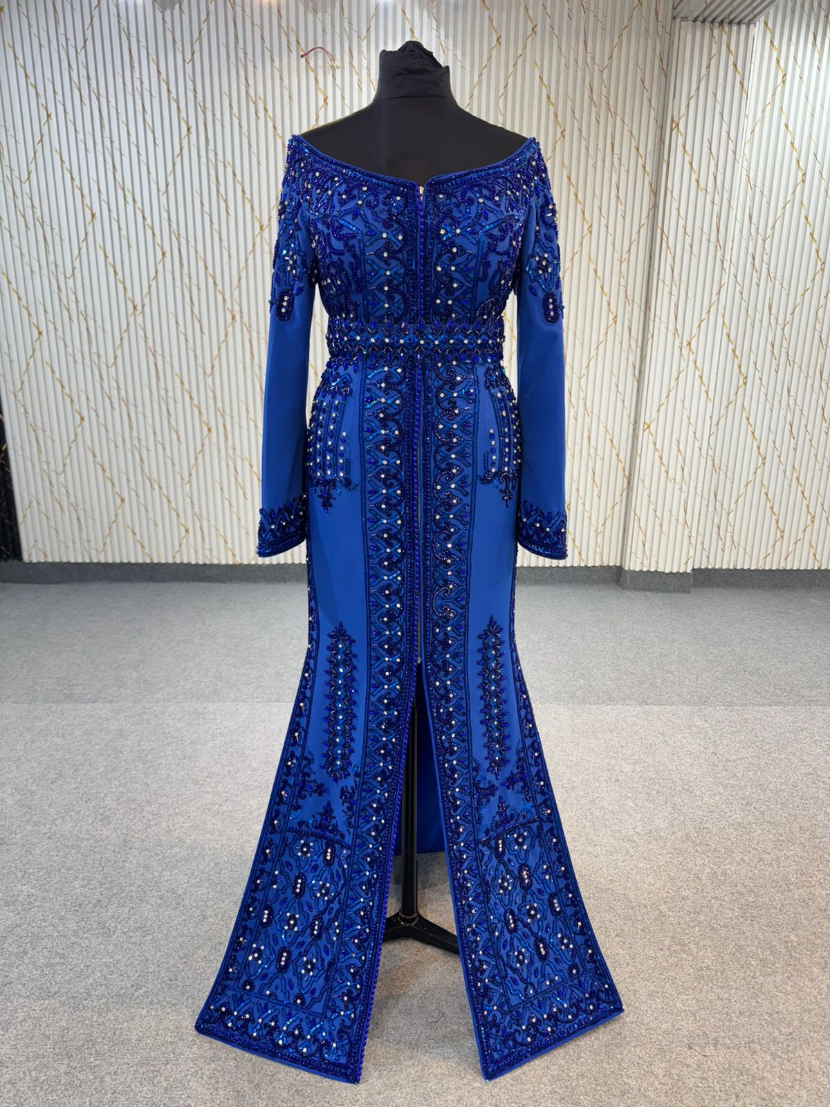 MRAA8916 CAFTAN
