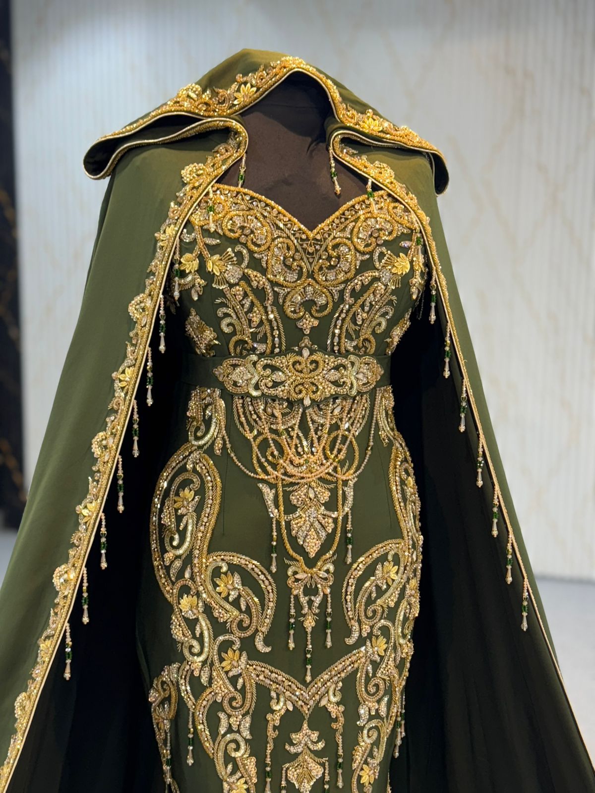 MRAF8925 Karakou with cape
