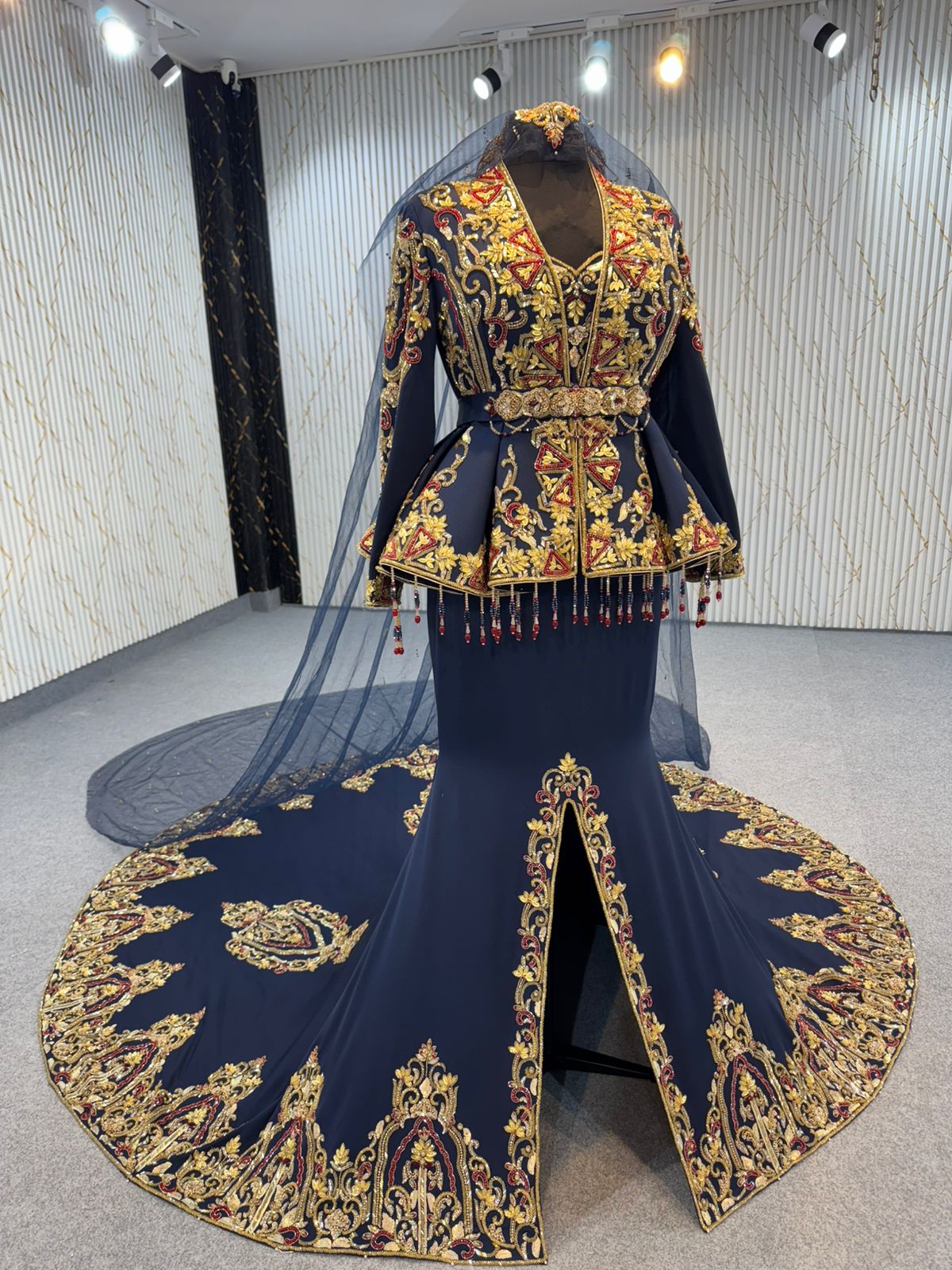 Mrsf8923 Karakou with mermaid dress