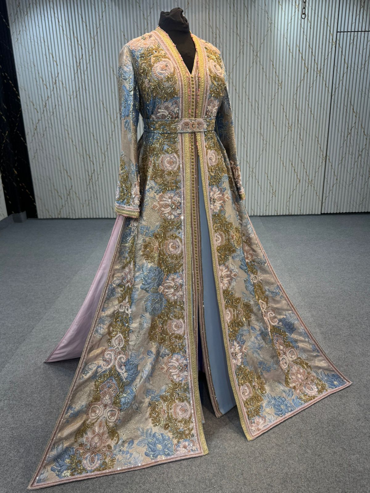EAA84 Taqlidi Bridal