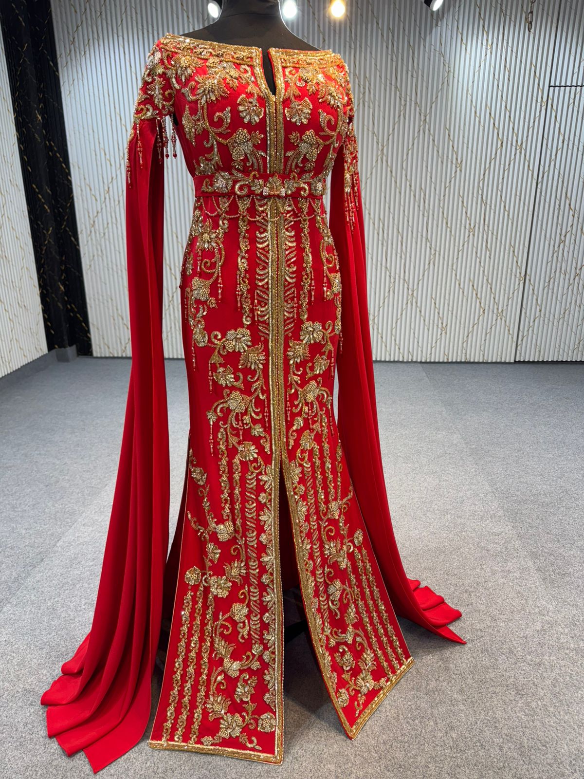 Mraf8935 Caftan with Long Sleeves