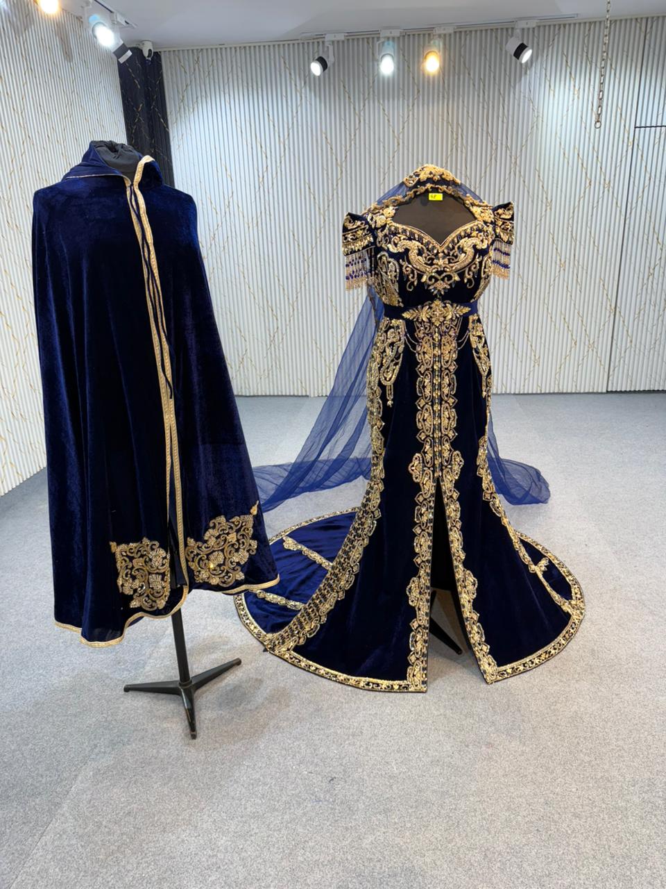 Mraf9027 Robe Sirene With Cape Homme