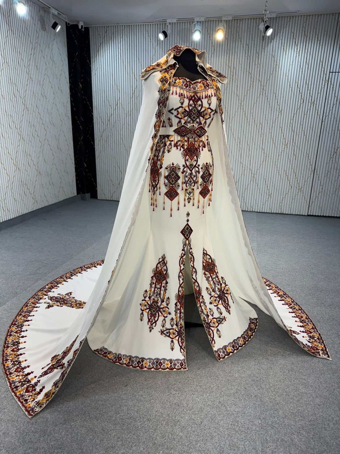 MRAF7034 ROBE KABYLE