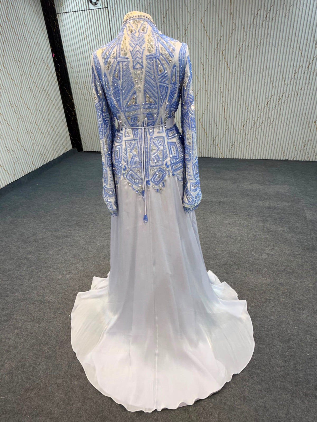LUXURY COUTURE-MRAA9217