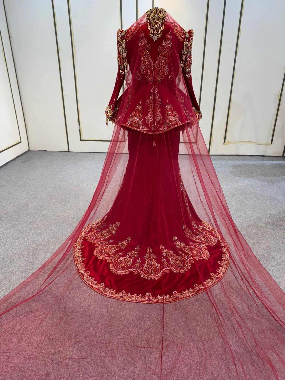 MRAF8541 KARAKOU WITH MERMAID DRESS