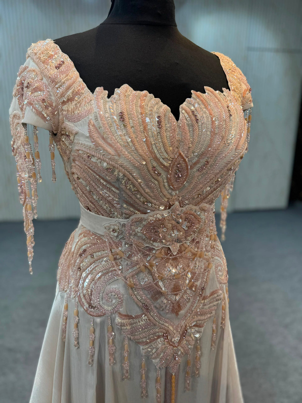 LUXURY COUTURE-MRAA9372