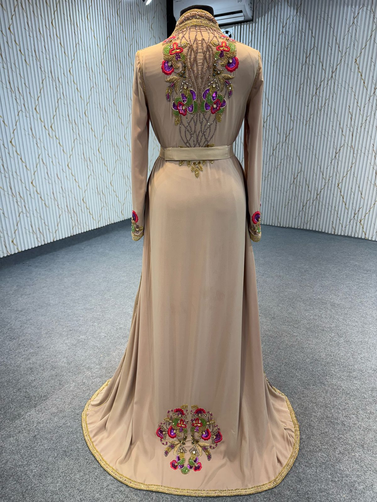 AM2037 CAFTAN