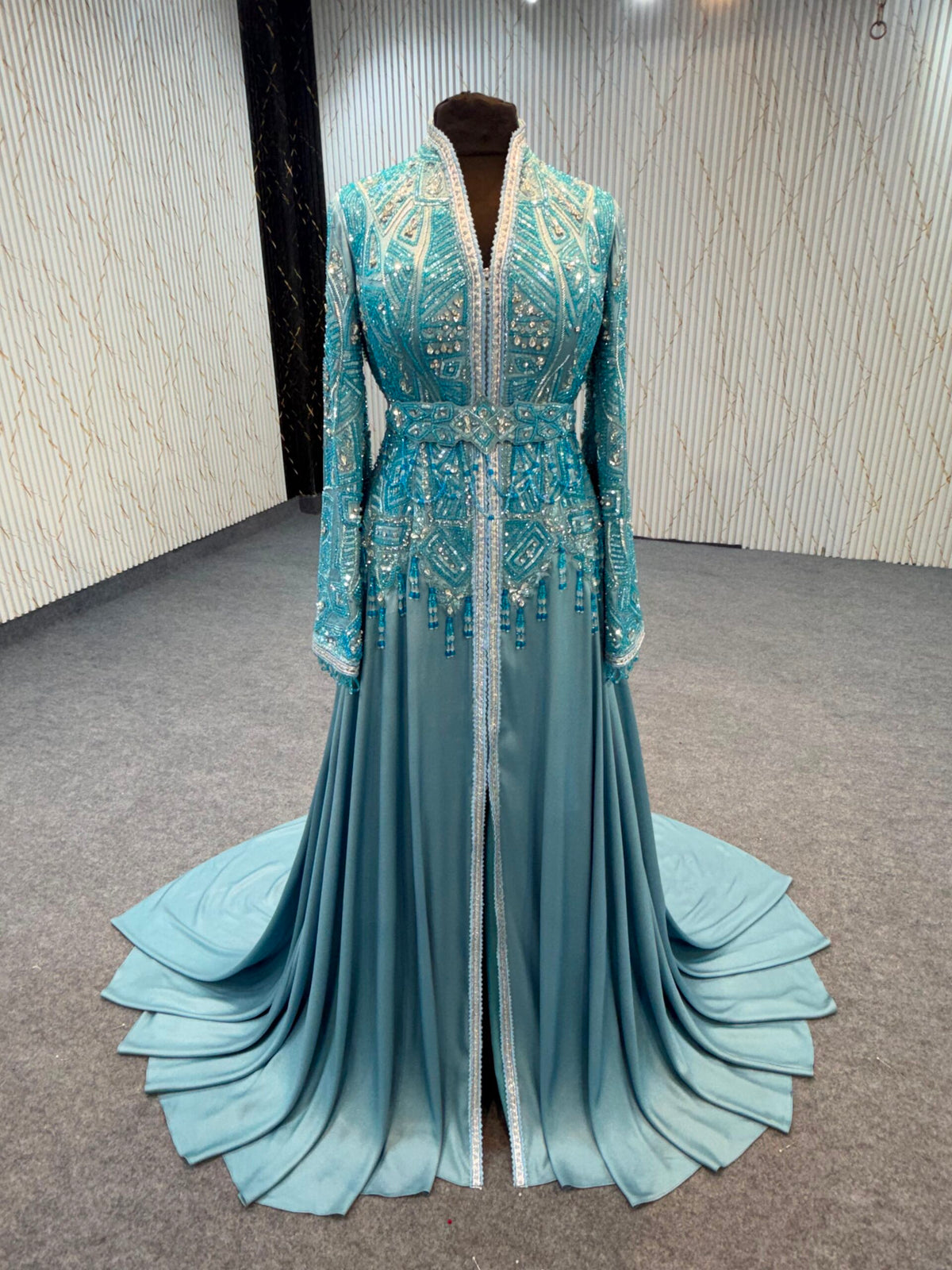LUXURY COUTURE-MRAA9215