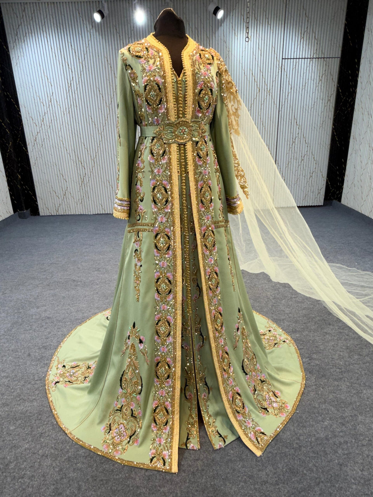 EAA82 EXCLUSIVE BRIDAL TAQLIDI