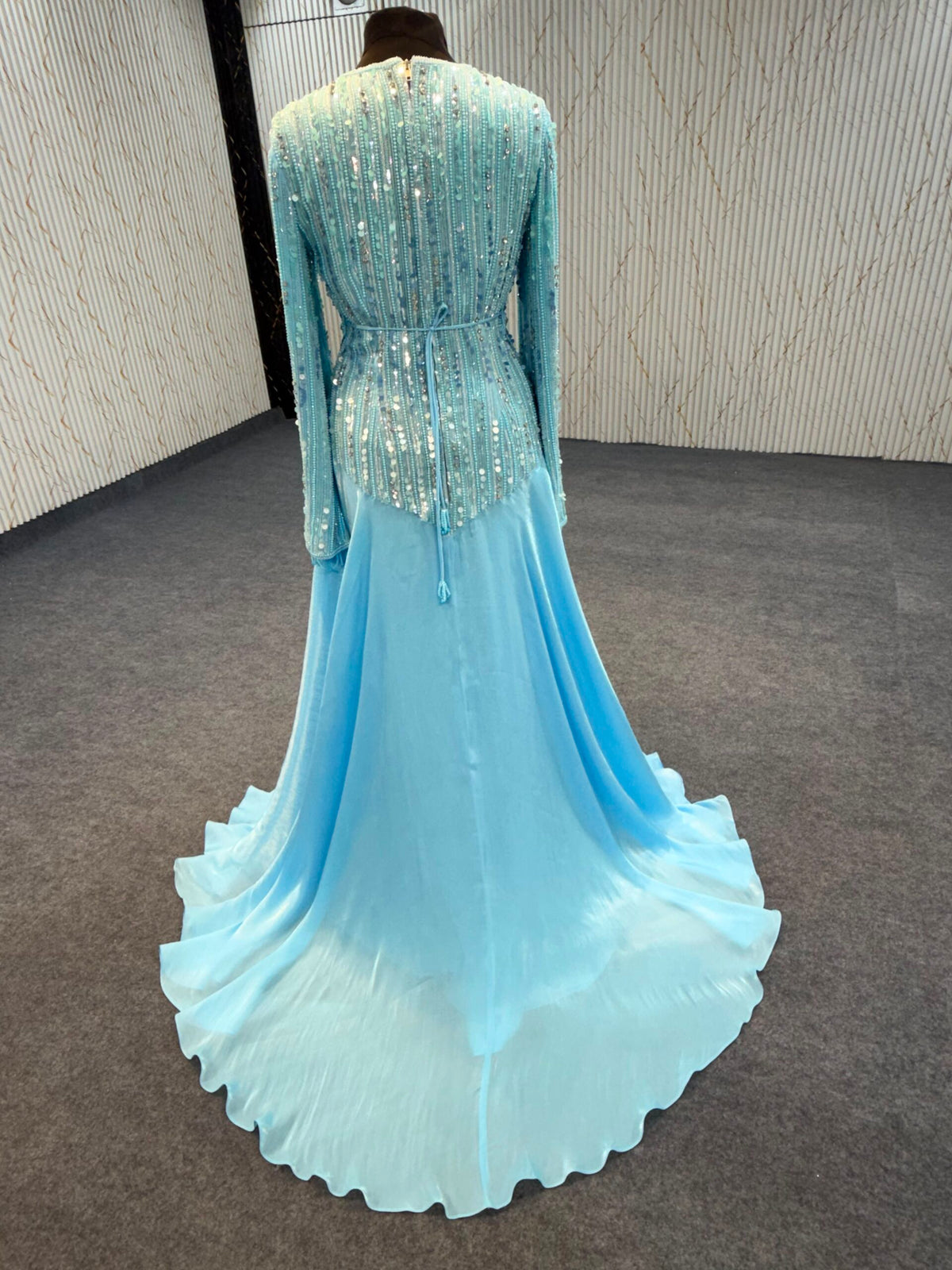 LUXURY COUTURE-MRAA9365