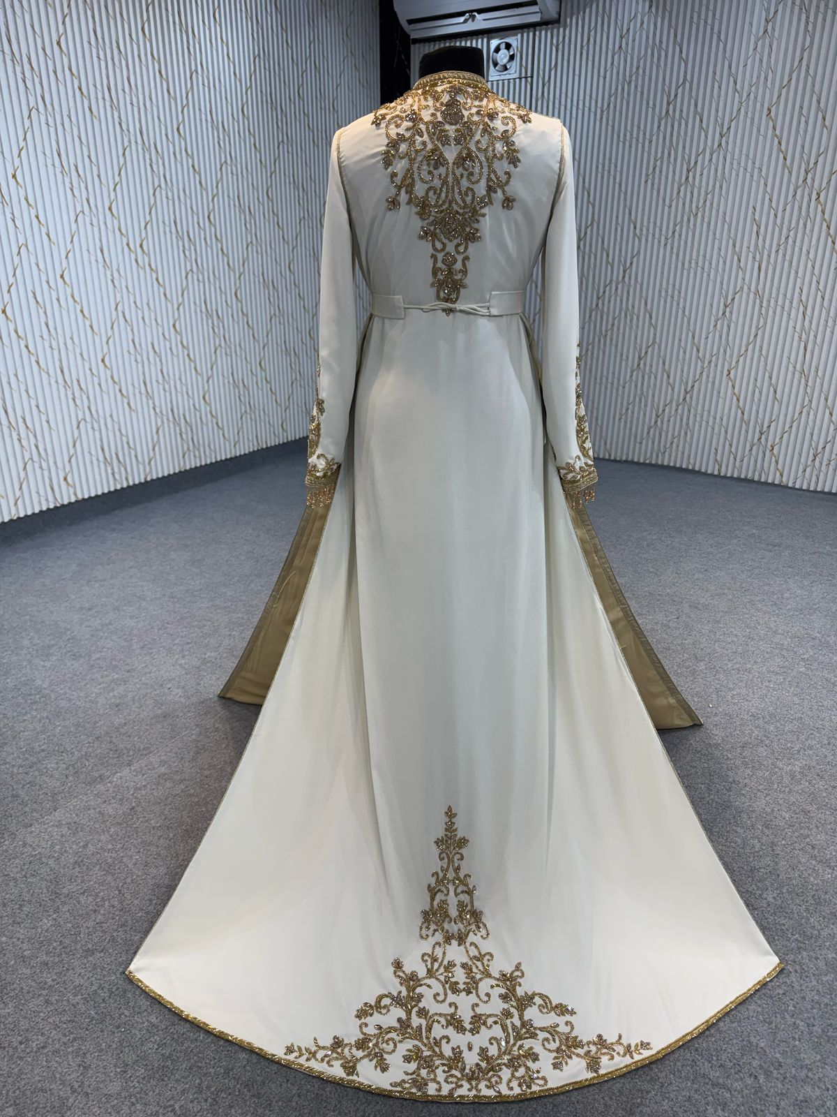 AF1139 TAKSHITA COLLECTION