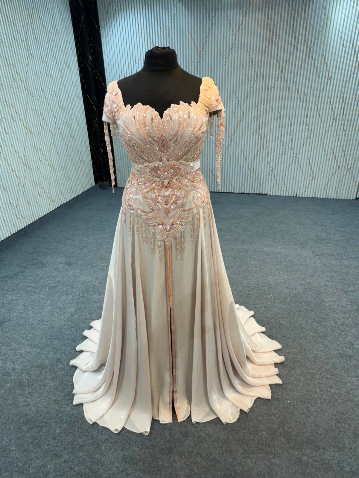 LUXURY COUTURE-MRAA9372